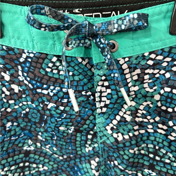 O’Neill Boys Board Shorts - Picture 4 of 7
